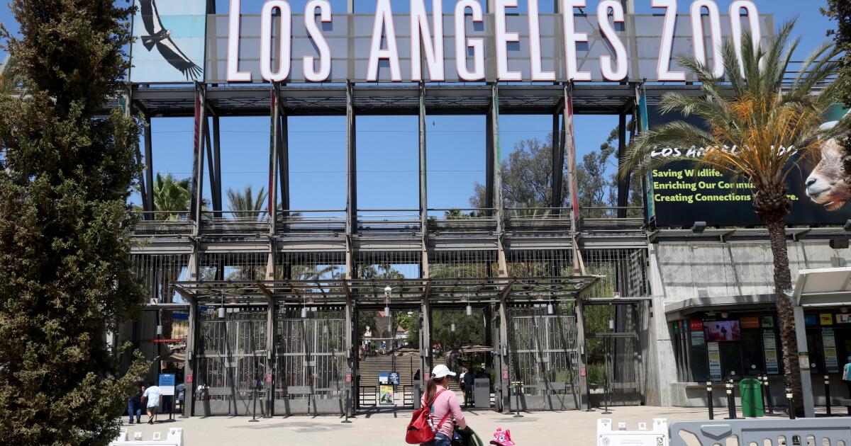 The L.A. Zoo's dilapidation crisis was seven decades in the making