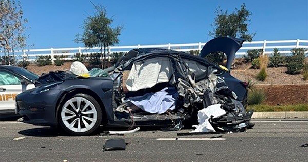 SoCal sheriff's deputy charged in 100-mph crash that killed groom-to-be