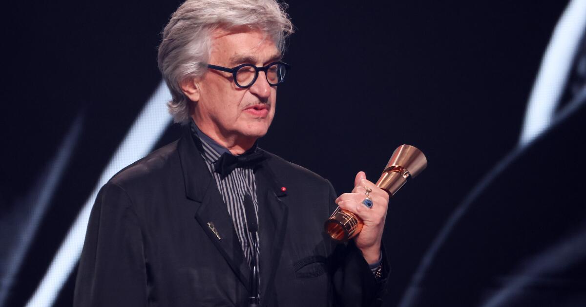 Wim Wenders pulls film featuring topless 13-year-old Nastassja Kinski