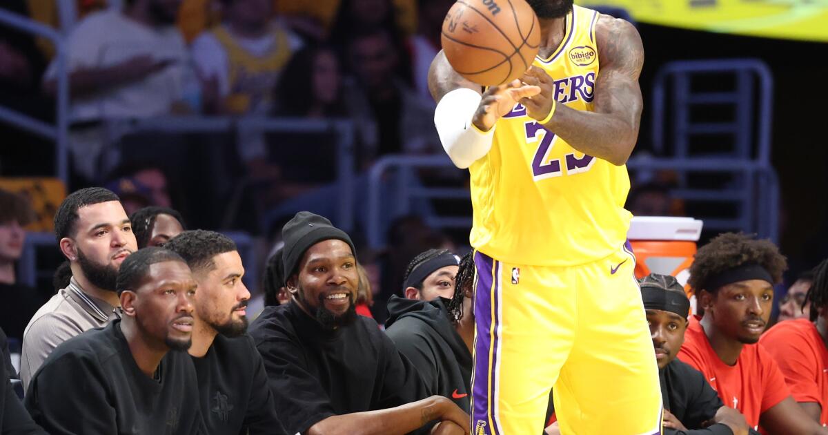 Free agency frenzy: LeBron James takes center stage in league conversations