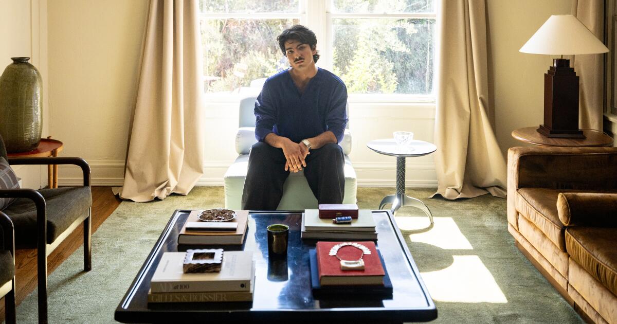 He turned his West Hollywood apartment into an entertainer's dream