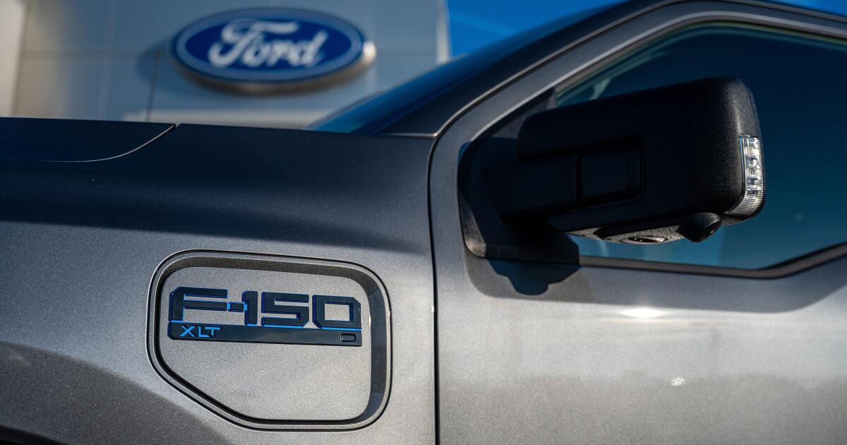Ford sues L.A. lemon law firm alleging fees were inflated by 7,000%