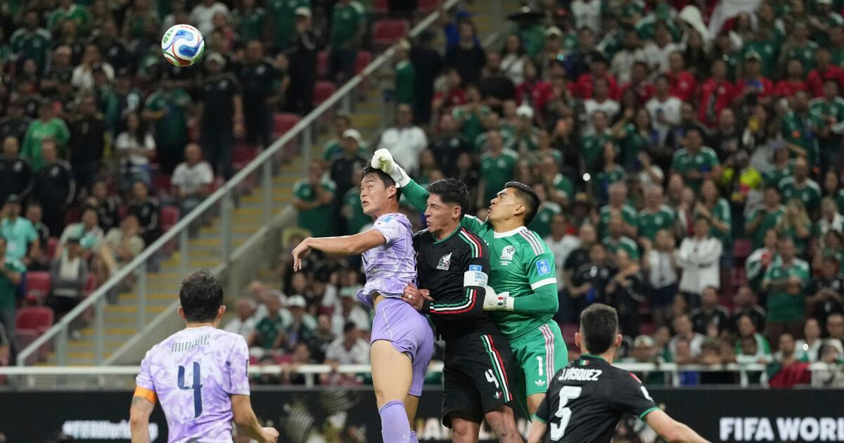 Mexico keeper Raúl Rangel helps El Tri beat South Korea, advance