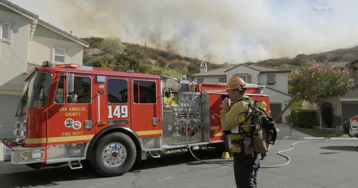 SoCal wildfire: Max fire threatens homes in Stevenson Ranch