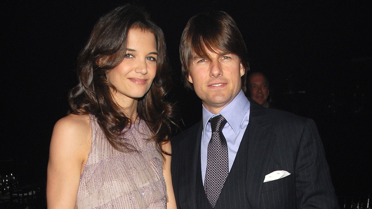 Tom Cruise and Katie Holmes' daughter drops last name in legal change