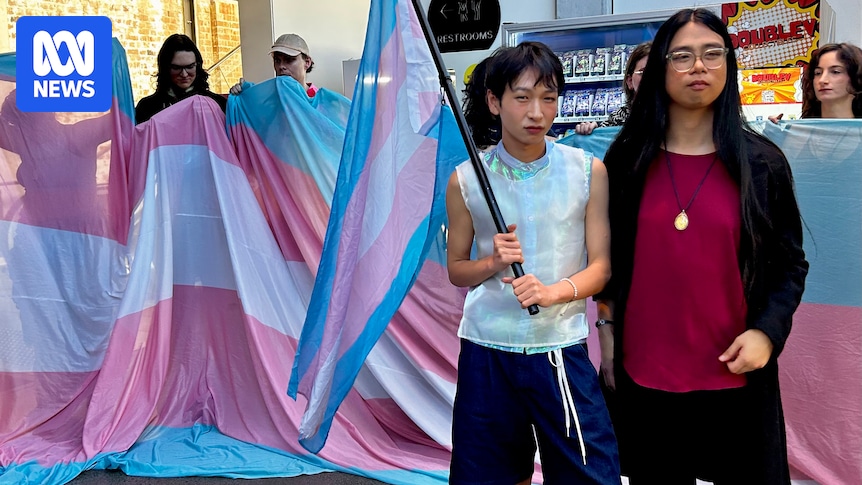 Two directors of Sydney Gay and Lesbian Mardi Gras board voted off