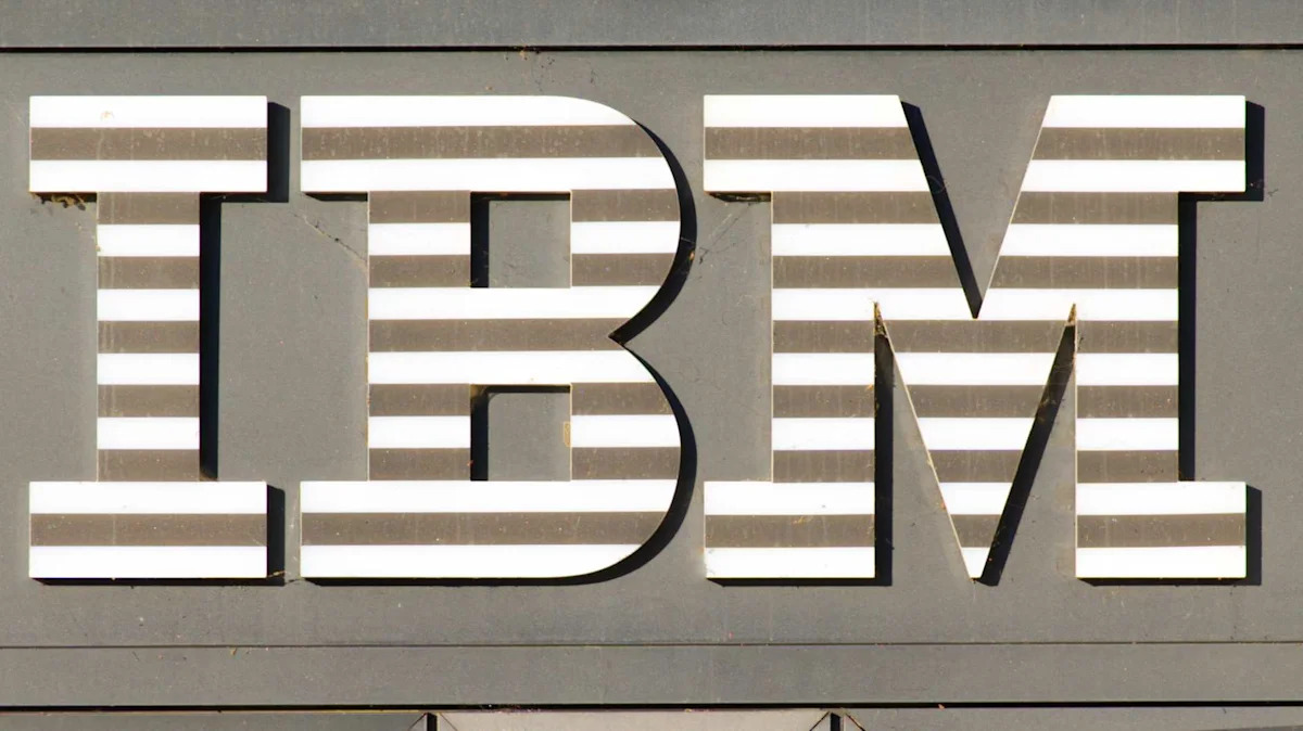 IBM stock plummets more than 25% on Q2 earnings warning