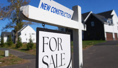 Average 30-year US mortgage rate rises to highest level in a year at 6.66%