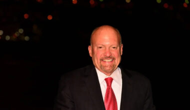 Jim Cramer Says Meta Is Entering AI's 'Most Lucrative Game,' JPMorgan Thinks It Could Be A $20 Billion Business