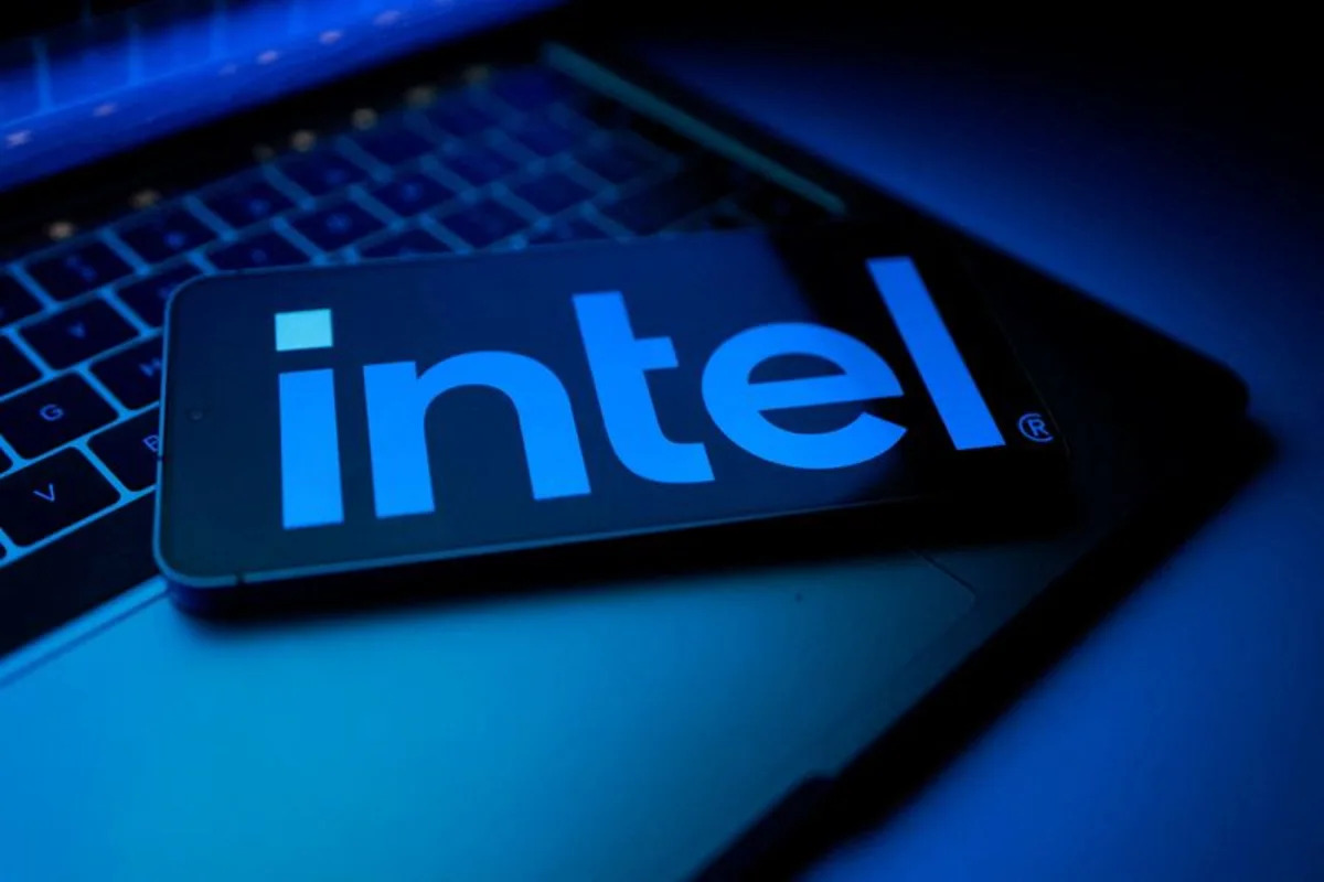 Intel forecast crushes estimates as AI boom boosts chip demand; shares jump