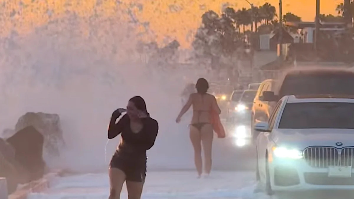 King Tides Wallop Southern California Beaches and Flood Streets (Video)