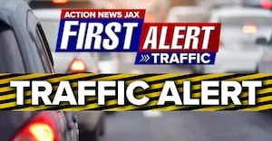 Crash takes out traffic signal at busy Jacksonville Beach intersection