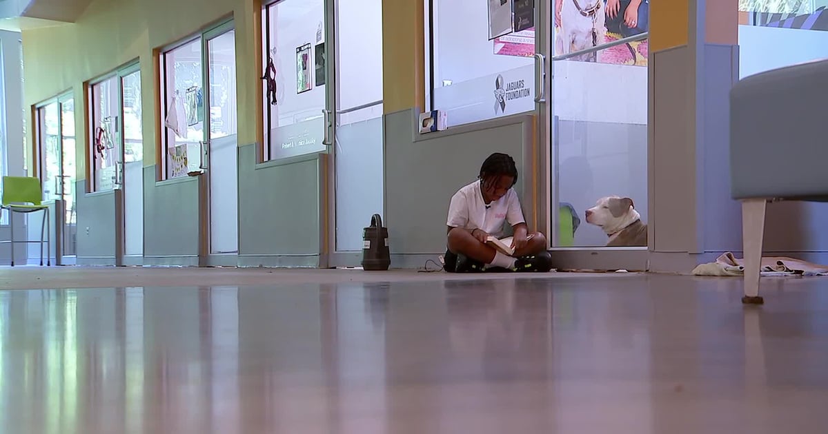 Jacksonville student logs 100 hours reading to pets