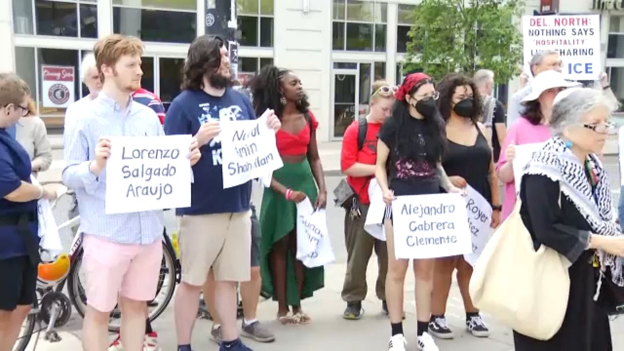 N.Y. activists take part in nationwide 'ICE out' rallies