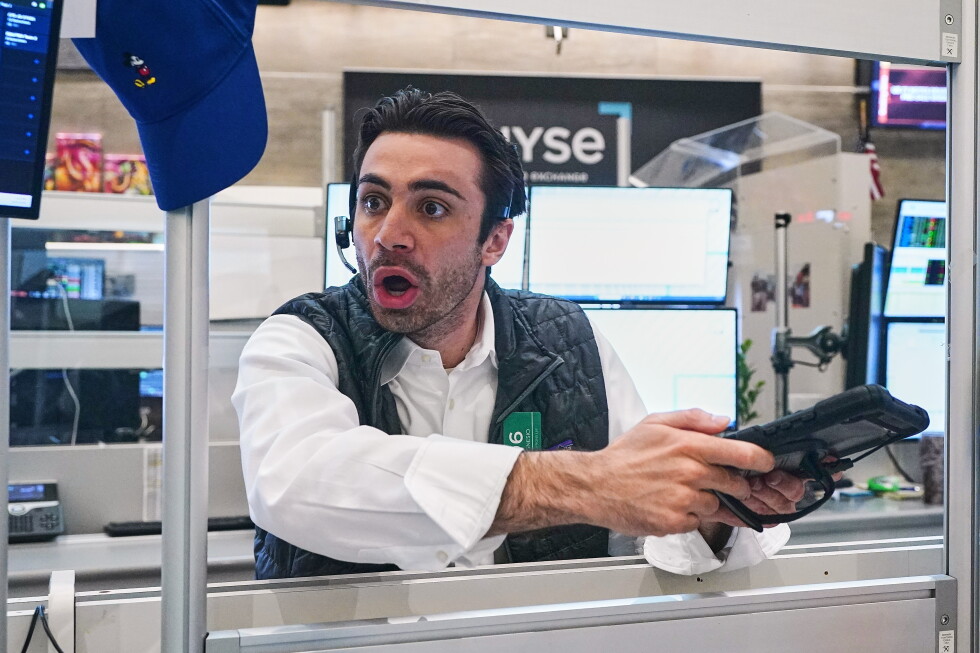 Stocks waver on Wall Street while crude oil prices fall for the first time in a week