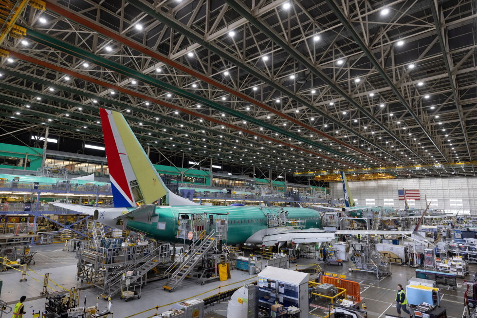 FAA allowing Boeing to resume certifying its planes are airworthy