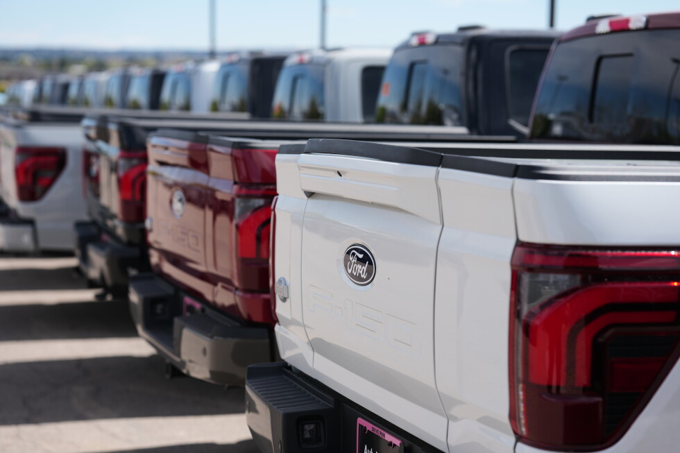 Need backup power? Automakers want you to use their vehicles in your driveway