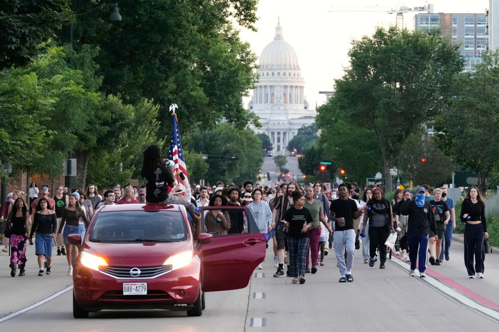 Madison, Wisconsin, police officer fatally shoots man with knife