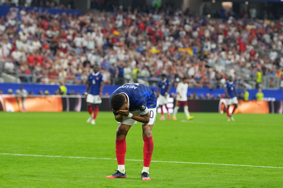 Mbappé denied another World Cup final, still in Golden Boot mix with Messi