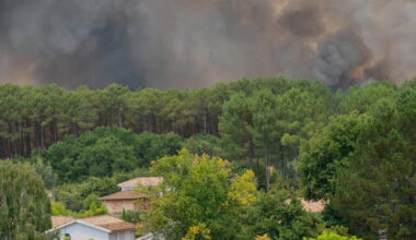 Thousands evacuated as wildfire rages in southwestern France