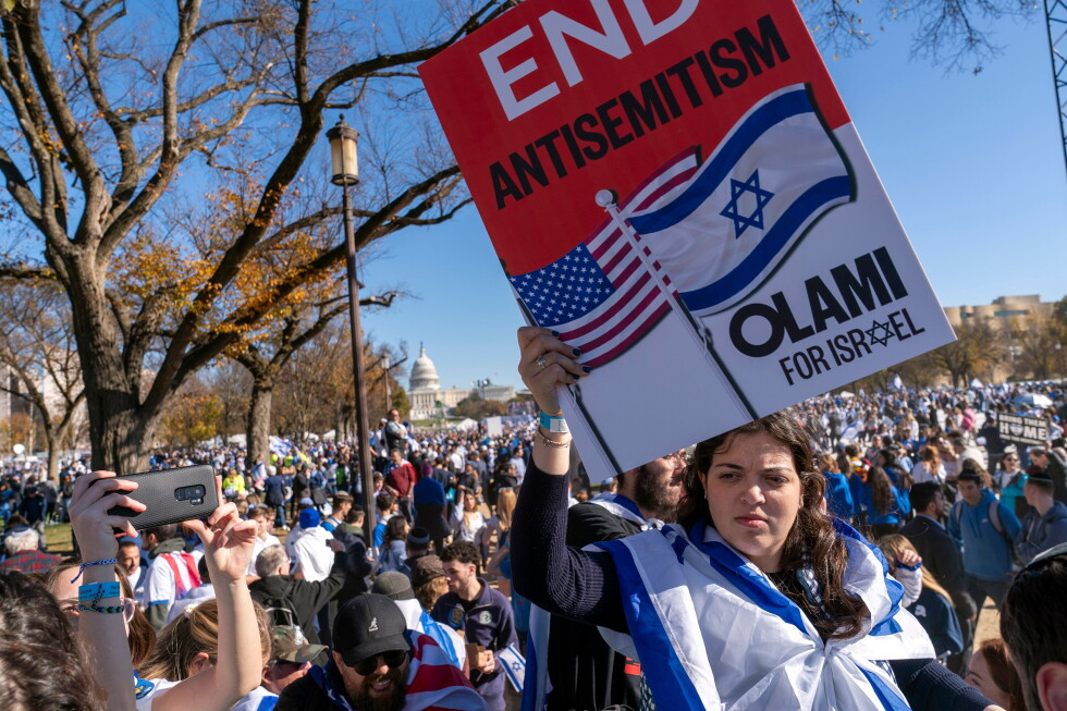 Few Jewish adults think Trump or the parties support their community: poll