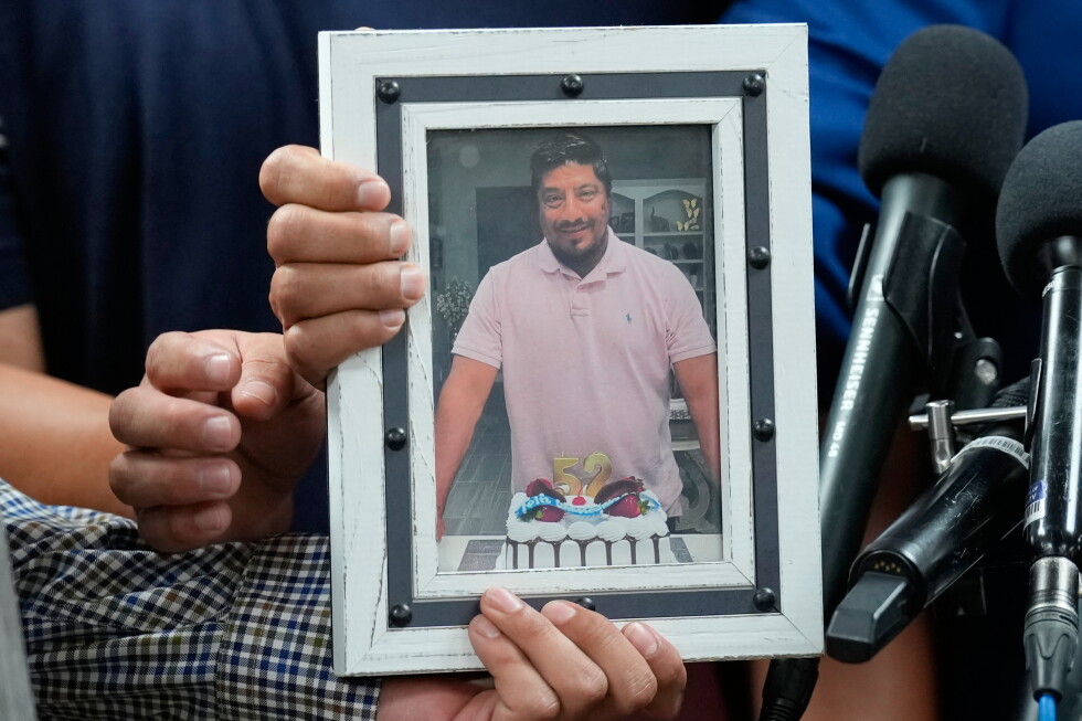 Mexican homebuilder is mourned after Houston ICE shooting