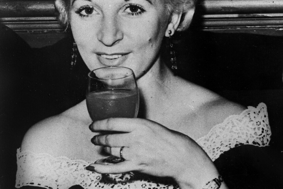Ruth Ellis, last woman executed in Britain, to receive conditional pardon