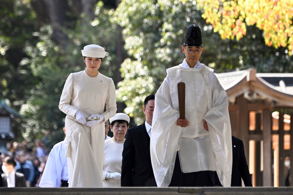 Japan's parliament enshrines male-only succession for imperial family