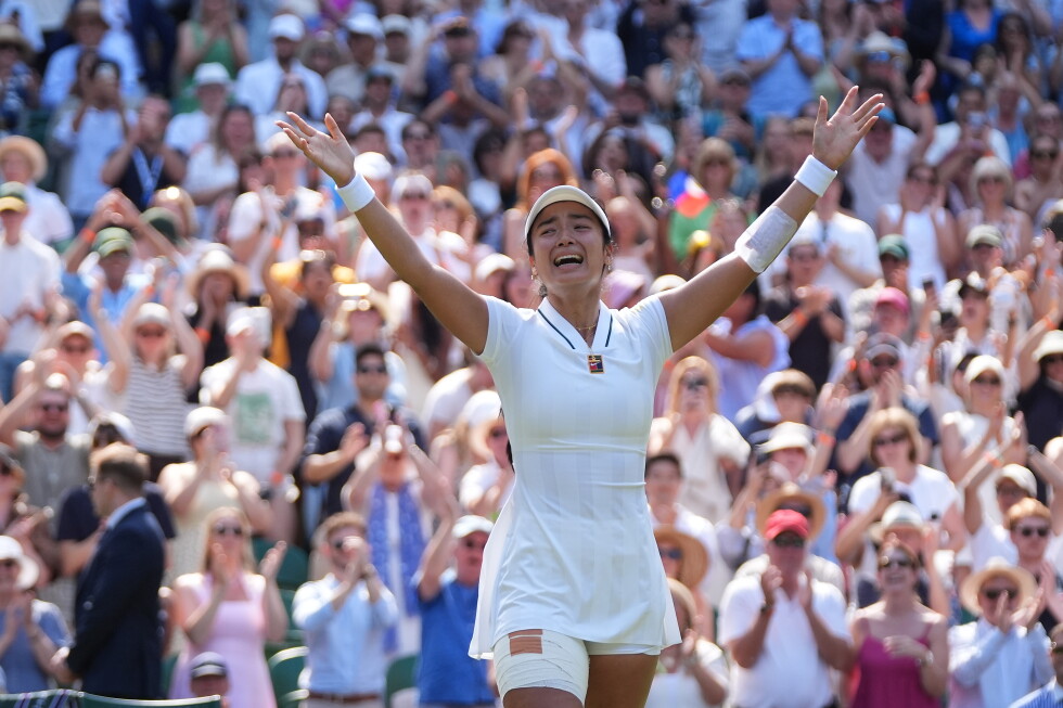 Wimbledon upsets: Defending champion Iga Swiatek and No. 2 seed Elena Rybakina out