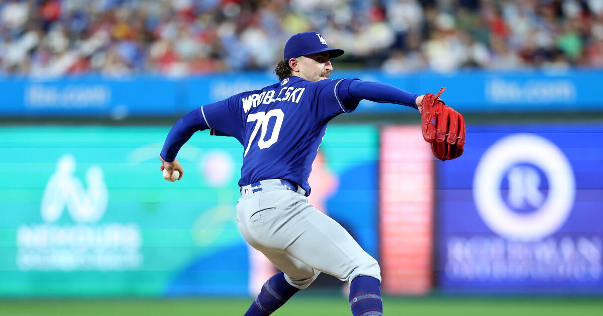 Dodgers beat Phillies, carefully manage Justin Wrobleski's workload