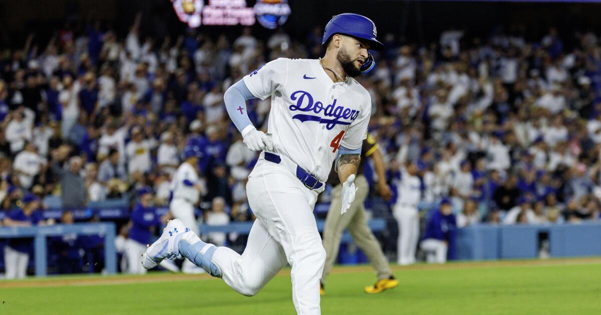 Dodgers overcome Roki Sasaki's poor performance to rout Padres