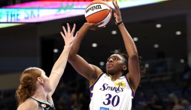 Nneka Ogwumike becomes Sparks' all-time scoring leader in loss
