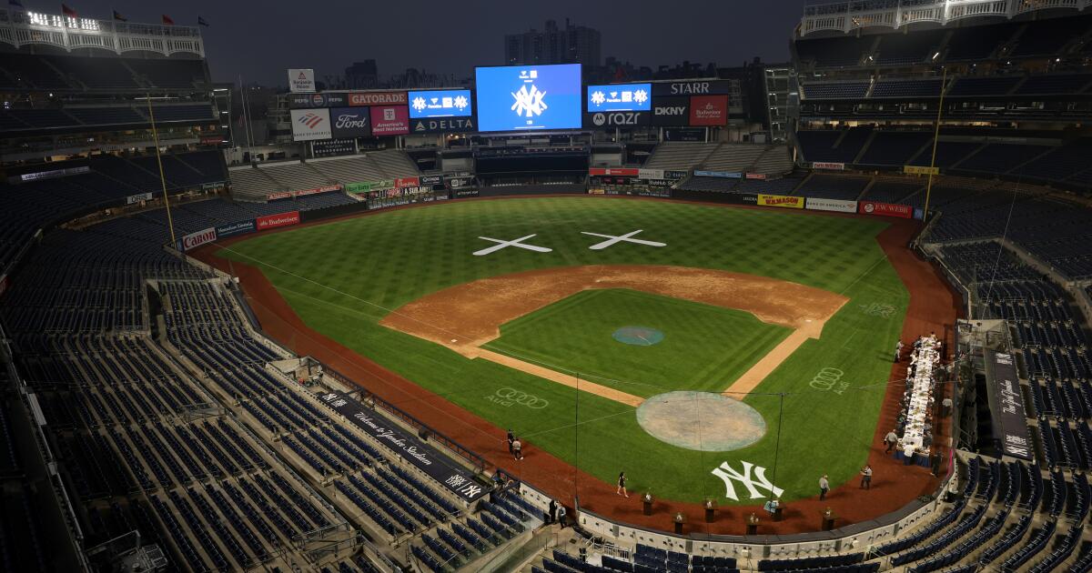 Dodgers game Saturday against Yankees is postponed because of rain