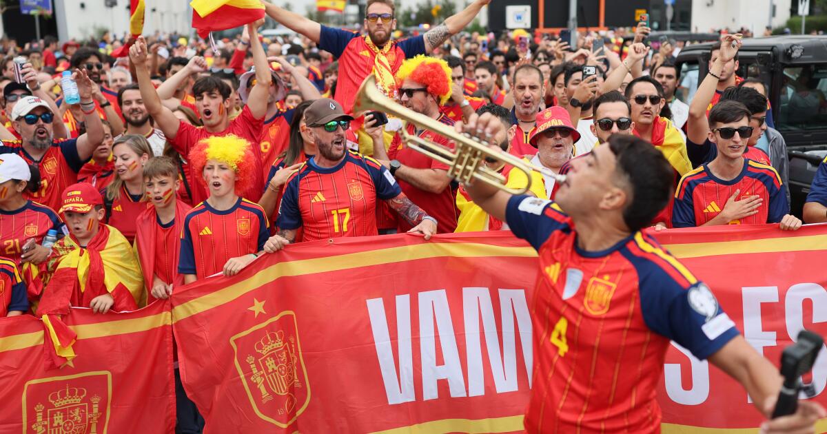 World Cup round of 32 live updates: Spain leads Austria