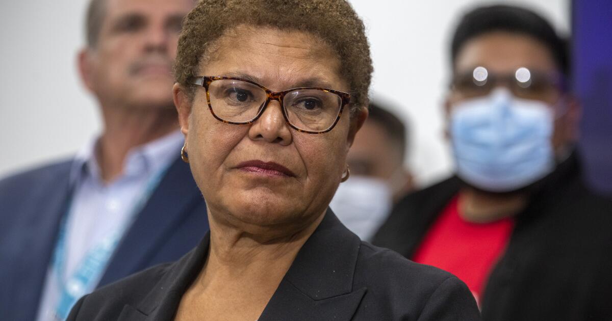 Homelessness is up in L.A., dealing fresh setback to Mayor Karen Bass