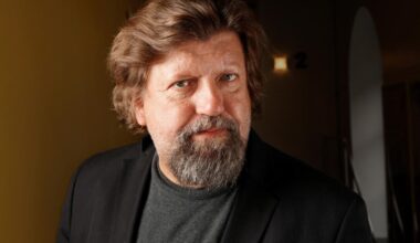 Oskar Eustis and L.A. theaters confront the end of nonprofit movement