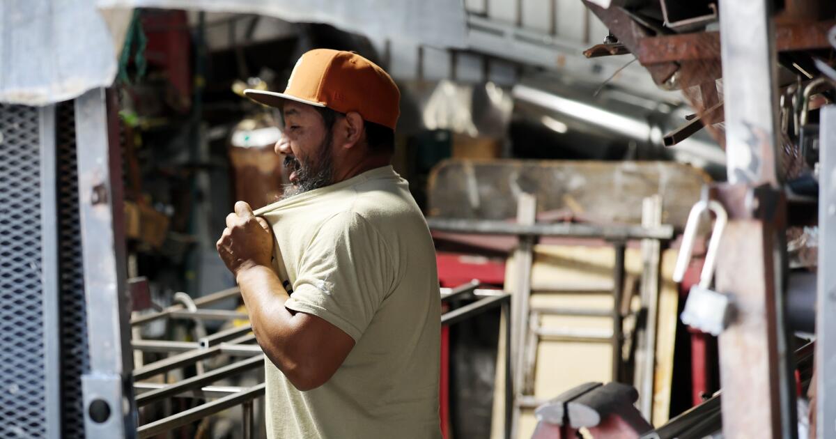 Regulators cite Lineage over putrid odor of rotting meat spreading in Boyle Heights