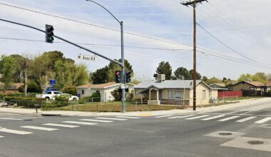 Deputy fatally shoots pit bull 'viciously' attacking L.A. man