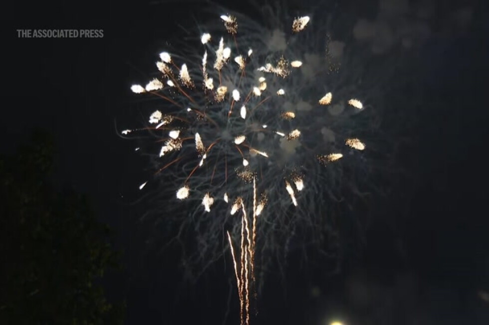 Fireworks display in Philadelphia marks 250th anniversary of US independence, following weather delay
