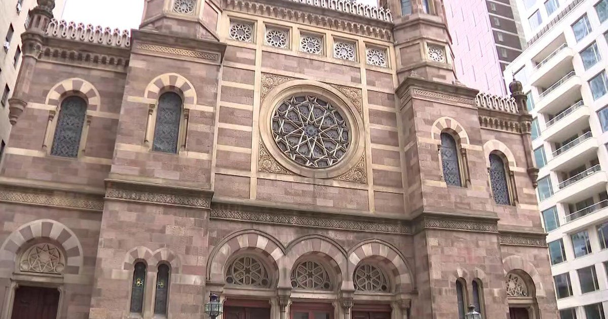 Suspect in NYC synagogue violent disturbance hit with federal hate crime charges