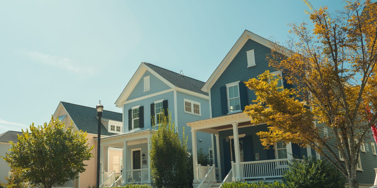 Economist Sees Sign of 'Cracking' Home Prices With Parallels to 2008