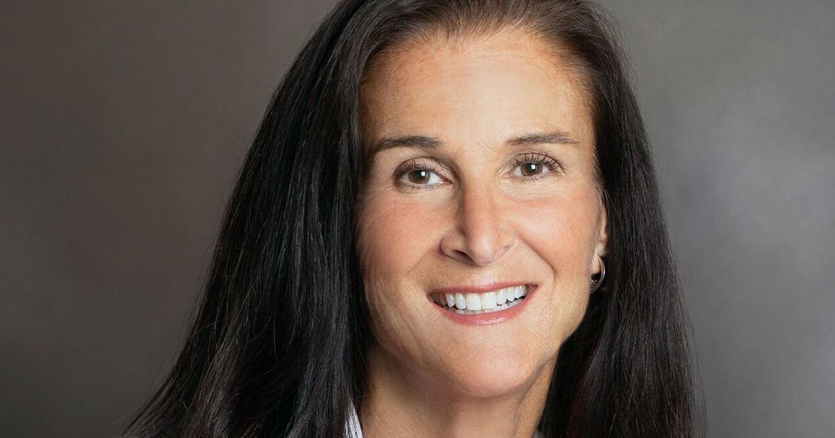 JEA spokesperson says it's "absurd" to connect CEO's leave to investigations