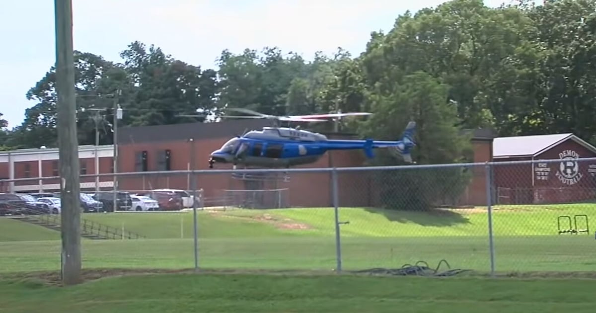 Fight in restroom leads to student shot at Georgia high school; 14-year-old in custody – WSB-TV Channel 2