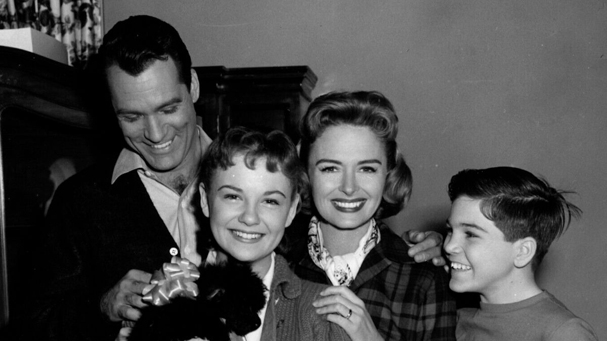 Paul Petersen says goodbye to his TV sister Shelley Fabares: 'I will miss you forever'