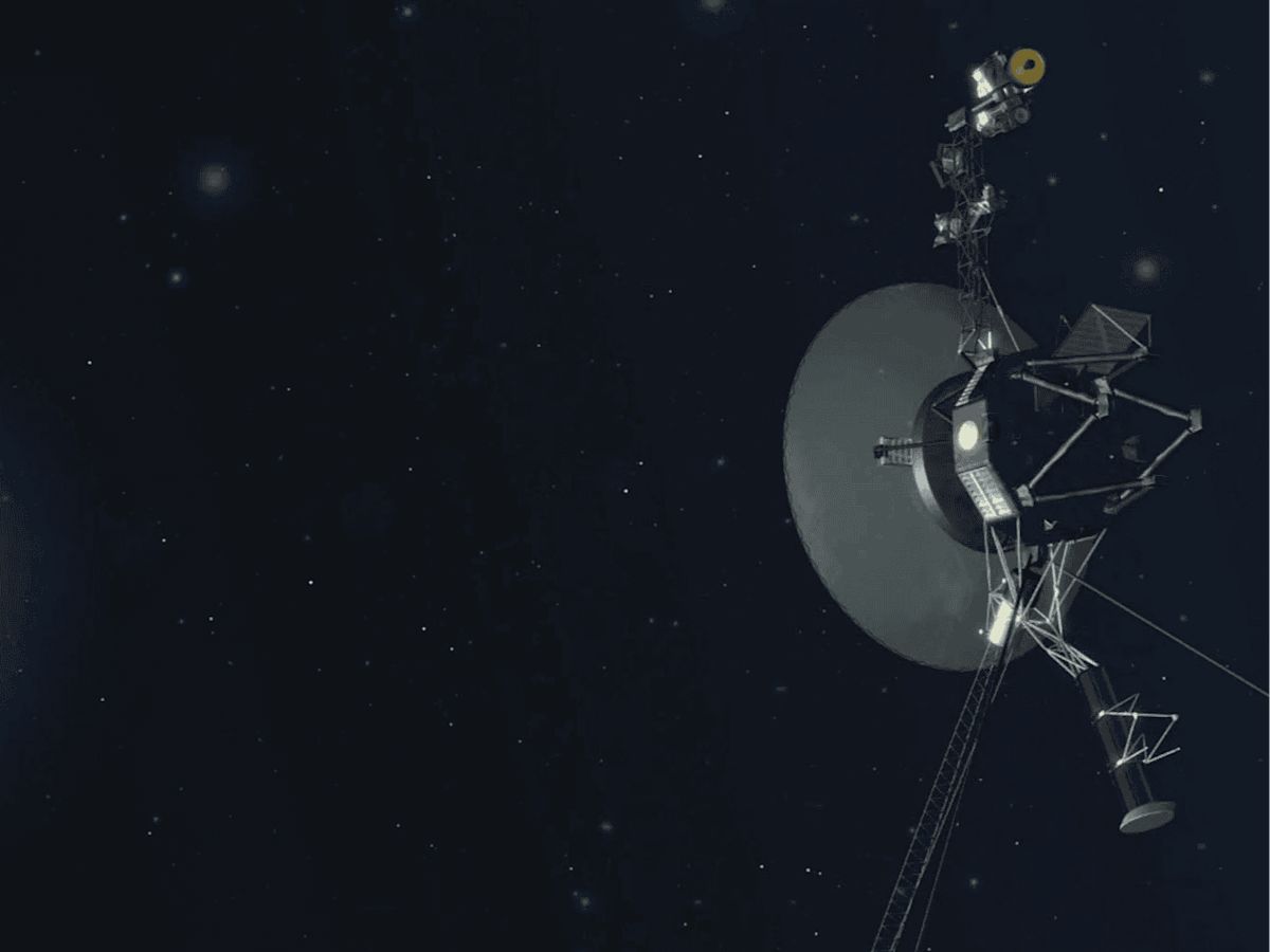 NASA pulls off daring trick to keep Voyager 2 alive