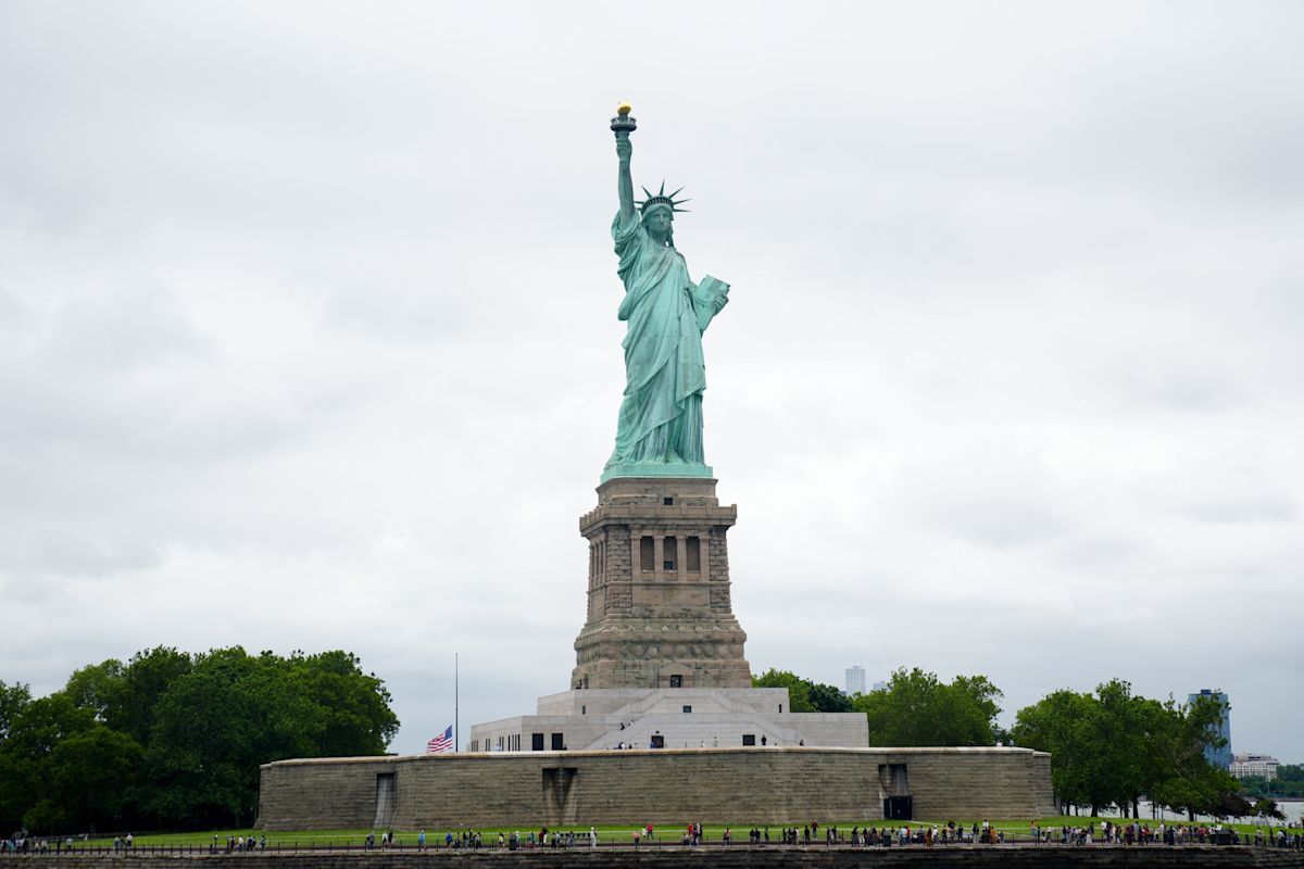 NYPD arrests NYC man after boating accident kills 2 off Liberty Island