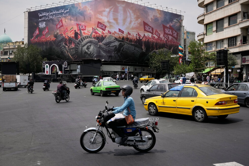 Trump claims Iran talks will reopen strait