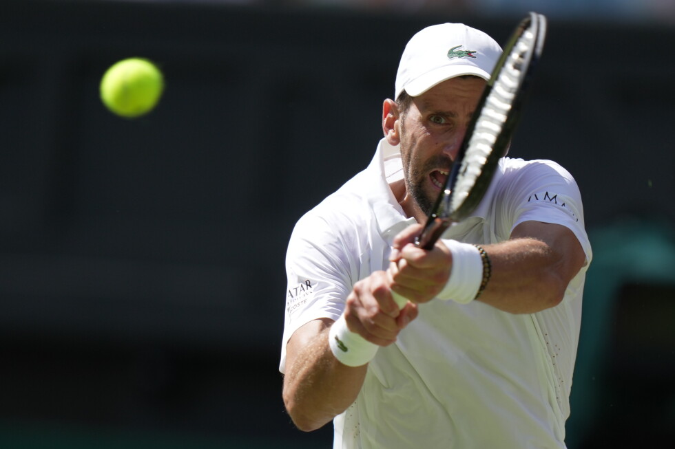 Djokovic loses at Cincinnati in first match since Wimbledon