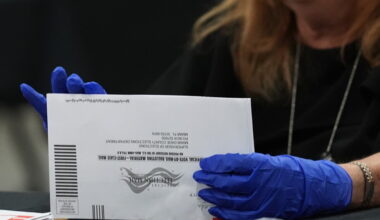 Federal judge again blocks Trump's mail ballot executive order