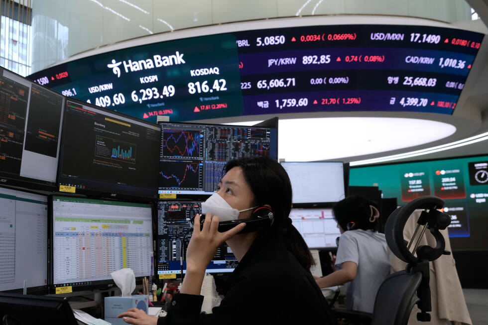 World shares are mixed after advances on Wall Street